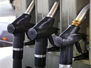 Днепропетровские автозаправки продают бензин по прежней цене. Фото с сайта kp.ua