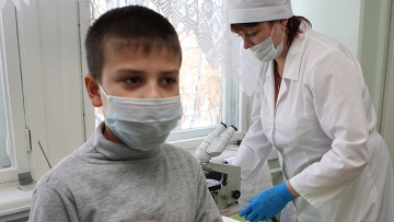 За информацией о профилактике гриппа и ОРВИ можно обратиться в любую поликлинику или по телефону "горячей" линии. Фото с сайта beta.rian.ru