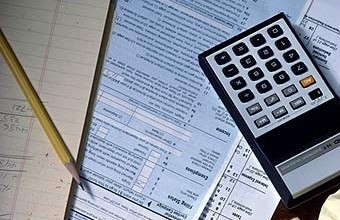 Налоговики проверяют уровень доходов состоятельных граждан. Фото с сайта novostey.com