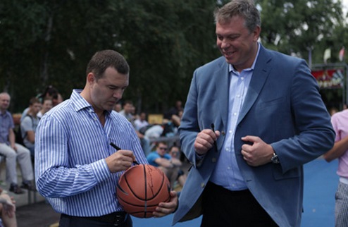 Валерий Кондратьев и Александр Волков. Фото БК "Днепр"