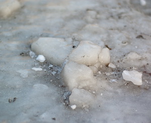 Вот такой вот лед на бесплатных катках. Фото Надежды Гайворонской