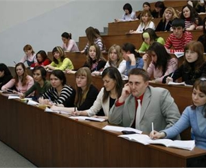 Всех учащихся, которые остались без вуза, обещают пристроить. Фото с сайта education.ua