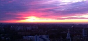 Одесский закат с 22 этажа: розовый горизонт и огни большого города 