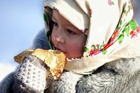 Отмечаем Масленицу с детьми. Фото с сайта newsperm.ru