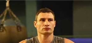 Виталия Кличко не пускают к днепропетровским студентам