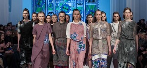 Первый день Ukrainian Fashion Week: принты племени масаи, халаты с мехом и замурзанные модели от Анисимова
