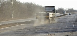 Кошмарная трасса под Донецком убивает психику и машину