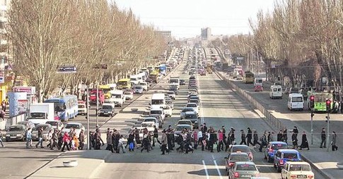 На проспекте Правды оборудуют пешеходные переходы. Фото с сайта segodnya.ua