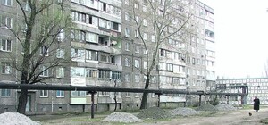 На месте гибели 23 человек в Днепропетровске строят автостоянку