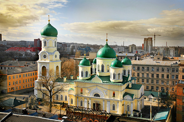 Богослужение из Свято-Троицкого собора покажут в прямом эфире. Фото с сайта mapia.ua