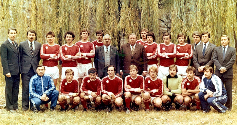Чемпионский состав 1983-го. Фото ФК "Днепр"