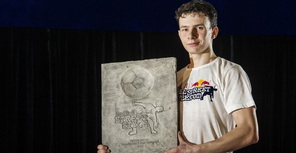 Макс Дудка - чемпион Украины по фристайлу. Фото с сайта gorod.dp.ua