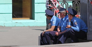 Ежедневно город патрулируют более 1,5 тысяч милиционеров. Фото Дениса Моторина