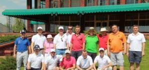 Луганские гольфисты приняли гостей и открыли сезон