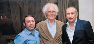 40 дней со дня смерти Аксельрода, а Корбан отмечает День рождения