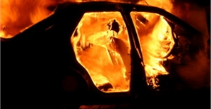Машина сгорела полностью. Фото: kerch.fm