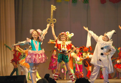 Детский театр – всегда яркое зрелище. Фото: babylife.com.ua