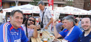 Евро-2012: надменные французы не доверяют нашей кухне, но рады, что в Киеве нет наркоманов