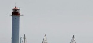 В одесской акватории Черного моря гоняют десятки яхт