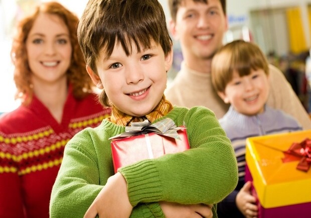 Смастерить подарок для родителей своими руками – уже праздник. Фото: nastol.com.ua