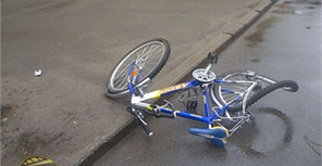 Велосипедист получил травму ноги. Фото: drugasmuga.com