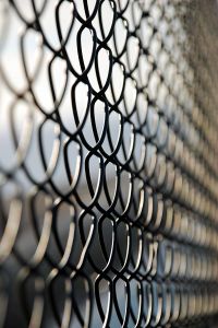 В Донбассе мужчину посадили в тюрьму за распитие пива 