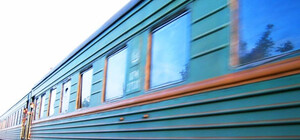 В Крыму пассажирский поезд сбил женщину