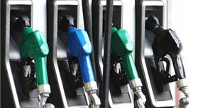 Сейчас цены на бензин под контролем правительства. Фото: Автопортал