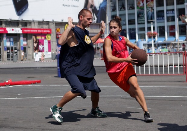 "BC Dnipro Streetball Cup 2012". Фото БК "Днепр"