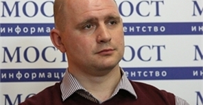 Один из обвиняемых – преподаватель политолог Виктор Сукачев. Фото: most-dnepr.info