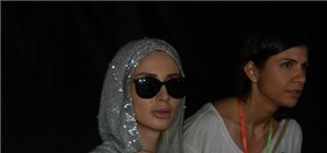 В Крыму медведь едва не разорвал Лободу прямо на сцене: смотрите видео