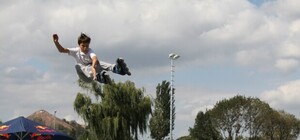 На Петровке иностранцы обкатали суперсовременный ролледром – покрытие не идеальное 