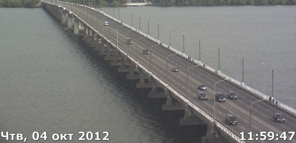 Новый мост сегодня только для Януковича?. Фото: веб-камера