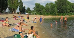 Уже в следующем году на Мандрыковской косе можно будет купаться. Фото: gorod.dp.ua