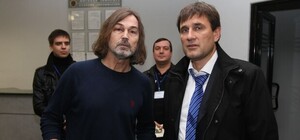 Никас Сафронов засветился в Донецке с перевязанной рукой и подбитым глазом