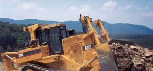 В Луганской области погиб водитель бульдозера, упавшего с высоты 70 метров