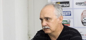 Увольнять тренера 