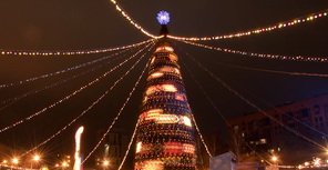 Главная городская елка откроется 29 декабря. Фото: Надежда Гайворонская