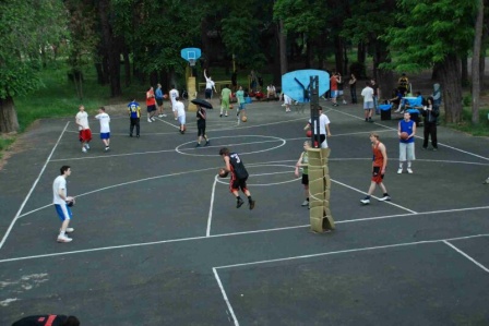 Стритбольный турнир. Фото с сайта streetball.in.ua.