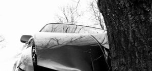 Из-за непогоды разбился автомобиль: водитель раскроил себе лицо