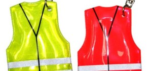 Обезопасить себя на дороге помогут светоотражатели