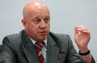 Пожаловаться на гололед можно на личный мобильный чиновника КГГА