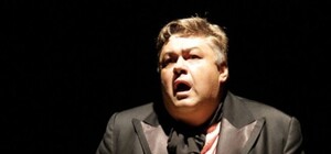 Актер театра Леси Украинки умер на сцене во время монолога