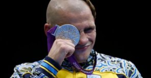 Олимпийский чемпион Денис Беринчик будет драться с 