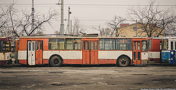 Кладбище троллейбусов. Фото: Arsen Dzodzaev