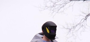 В центре Одессы несколько сотен человек устроили танцы в ярких костюмах