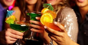 Сегодня – самые дешевые алкогольные вечеринки. Фото: krupon.info