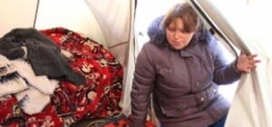 Крымчанка, зимовавшая на улице из-за сгоревшего дома, родила третьего ребенка