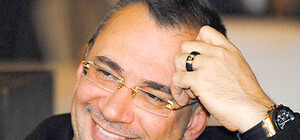 Меладзе впервые вышел в люди после ДТП поседевшим и с бородой