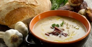 Сегодня можно супы и горячие овощи. Фото: supercook.ru